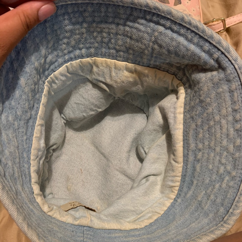 bucket hat - Picture 4 of 5